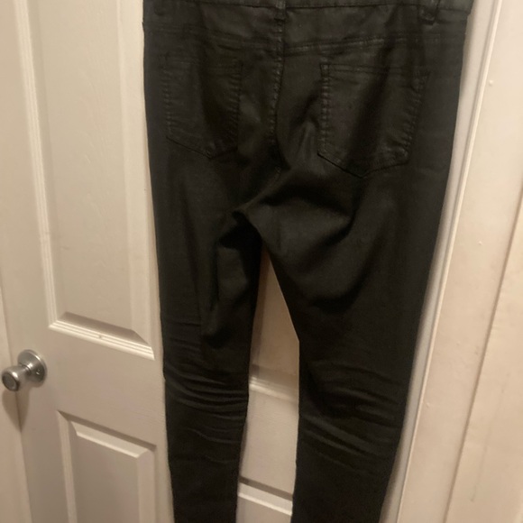 New Juniors Size 6/8 Small - Medium Top Trends Low Rise skinny Jean as pictured - Picture 7 of 8